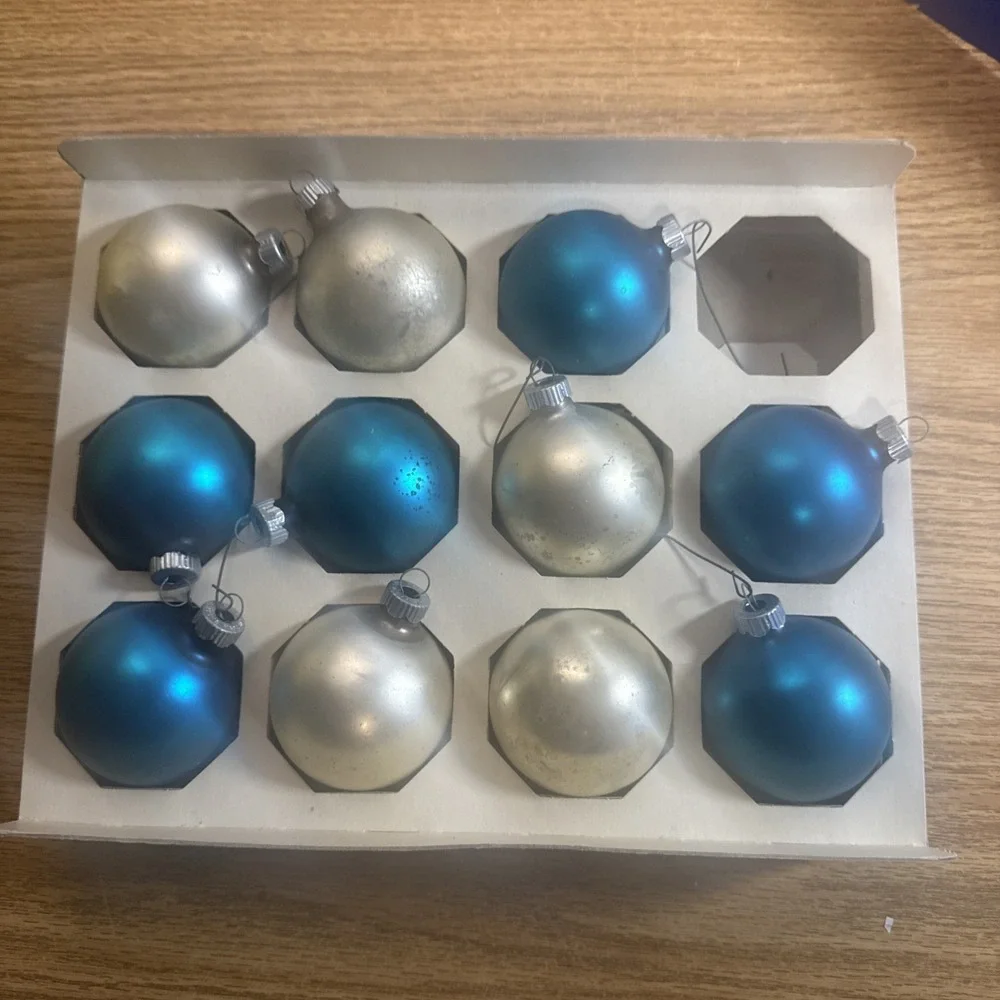 Shiny Brite Christmas ornaments (11), blue And Silver, in box‎ VINTAGE